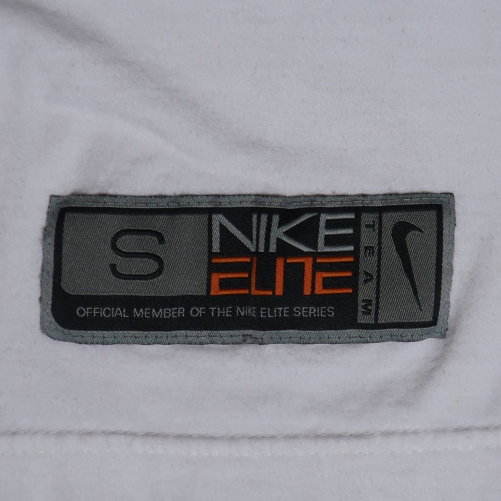 Nike Elite. Kentucky Basketball. Men's Small. White T-Shirt. - Picture 2 of 4